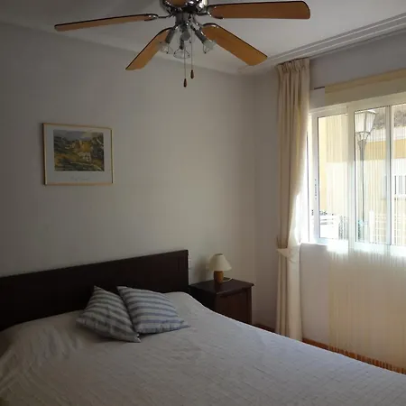 Apacible Casa Con Terraza Y Piscina R19 By Novadesta