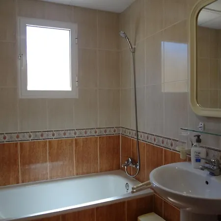 Apacible Casa Con Terraza Y Piscina R19 By Novadesta Holiday home